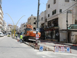 سلطة الطاقة تبدأ بتنفيذ خط كهرباء ضغط متوسط في مدينة الخليل.