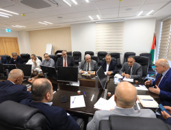 سلطة الطاقة والموارد الطبيعية تشارك في الاجتماع الموسع لتسهيل مد خط كهرباء مغذي لمدينة الخليل