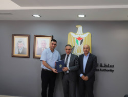 سلطة الطاقة تمنح شركة راسم دراغمه وشركاه رخصتين مؤقتتين لتوليد الطاقة في منطقة طوباس