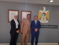 رئيس سلطة الطاقة يبحث مع اتحاد الصناعات البلاستيكية تطوير القدرة الكهربائية الخاصة بالصناعات البلاستيكية.