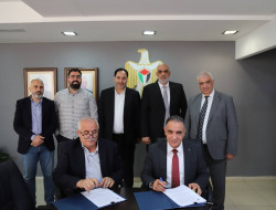 سلطة الطاقة والموارد الطبيعية وبلدية عنبتا توقعان اتفاقية لتخصيص قطعة ارض لأنشاء محطة توليد الكهرباء.