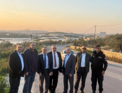 رئيس سلطة الطاقة يزور بلدة علار ويعلن دعم تطوير خدمات الكهرباء بالمنطقة