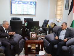 المهندس إسماعيل يبحث مع الدكتور عوض خطوات إنشاء شركة توزيع كهرباء طولكرم ومعالجة الالتزامات المالية