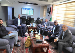 سلطة والبنك الدولي يبحثان تسريع مشاريع الطاقة رغم القيود الاسرائيلية