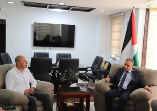 رئيس سلطة الطاقة يستقبل اللجنة الخاصة بمتابعة التعديات على شبكات الكهرباء والماء لتكامل الجهود لحماية البنية التحتية الفلسطينية