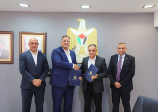 رئيس سلطة الطاقةيوقع ممثلاً عن الحكومة اتفاقية تسوية مالية واعادة هيكلة شركة كهرباء الجنوب ضمن مراكز التكلفة