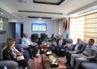 رئيس سلطة الطاقة يجتمع بوزير الثقافة لتعزيز التعاون وترسيخ ثقافة مفهوم الحفاظ على الطاقة