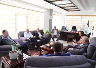 رئسا سلطة الطاقة والمياه يبحثان تعزيز التعاون وتنسيق المشاريع المشتركة