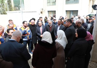 الخليل - رئيس سلطة الطاقة يرعى افتتاح محطتي الصالة الرياضية و&rdquo;دوير بان&rdquo; لتعزيز استقرار التيار الكهربائي في الخليل.