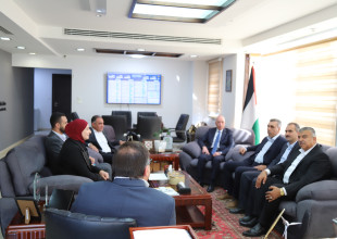 سلطة الطاقة تبحث مع سلطة الأراضي ووزارة شؤون القدس ومحافظة القدس والغرفة التجارية آليات تنفيذ مشروع "سراج القدس"
