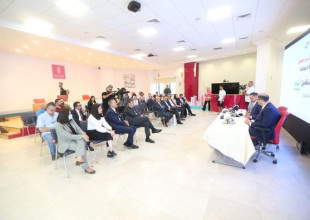 سلطة الطاقة والموارد الطبيعية بالشراكة مع بنك فلسطين وبروباركو الفرنسية يطلقون حملة تعزيز كفاءة الطاقة.