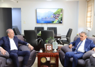 رئيس سلطة الطاقة ومدير برنامج "تصدير" يبحثان سبل التعاون المشترك ودعم قطاع الطاقة المتجددة.