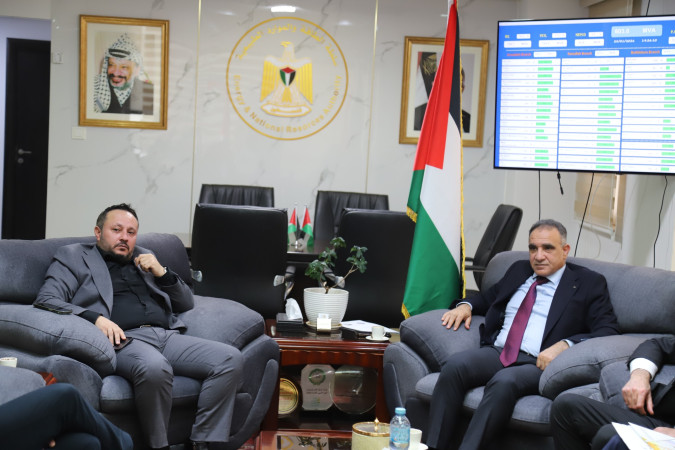 رئيس سلطة الطاقة يلتقي شركة كهرباء محافظة القدس لبحث محطات التحويل وتنفيذ التعديلات التشريعية.