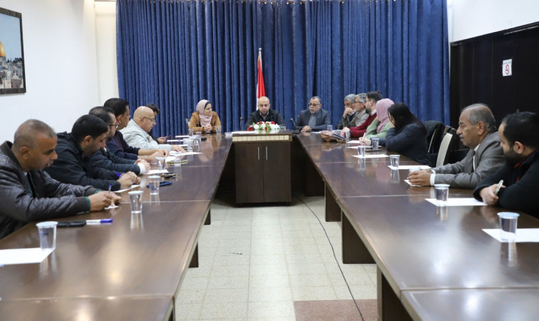 سلطة الطاقة بالتعاون مع محافظة اريحا تعقد ورشة توعوية حول أنظمة الطاقة الشمسية في أريحا.