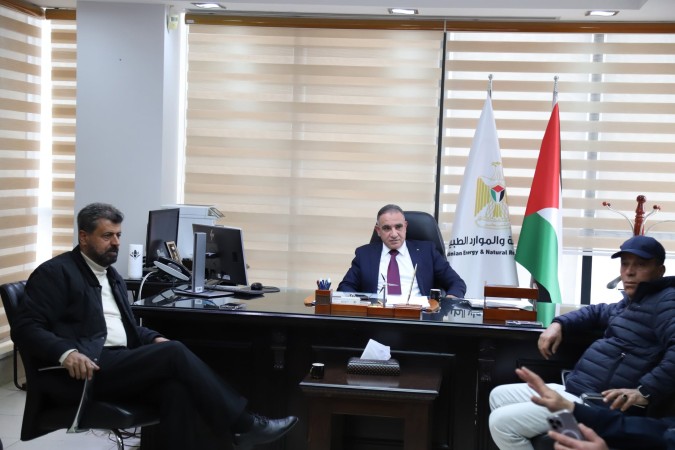 سلطة الطاقة والحكومة الفلسطينية تعزز صمود المواطنين في المناطق المهددة بالمصادرة في قرية أبو فلاح