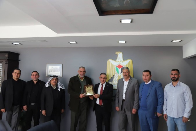 دعم حكومي لتعزيز صمود عقربا وتنفيذ مشاريع حيوية في المناطق المهددة بالمصادرة.