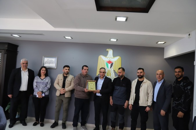 سلطة الطاقة تبحث إمكانية دمج ذوي الهمم في المرحلة الثانية من الصندوق الدوّار ومشاريع الطاقة الشمسية.