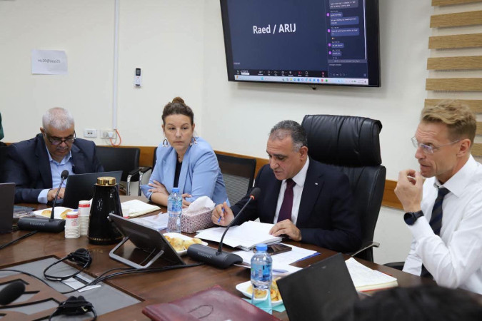 سلطة الطاقة تستعرض إنجازات القطاع وخططه الاستراتيجية خلال اجتماع مجموعة عمل قطاع الطاقة