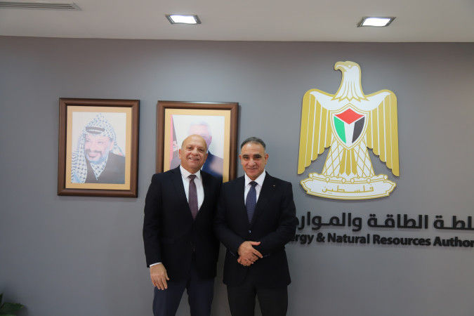 رئيس سلطة الطاقة يستقبل رئيس مجلس إدارة صندوق الاستثمار لبحث تعزيز الاستثمار في قطاع الطاقة المتجددة