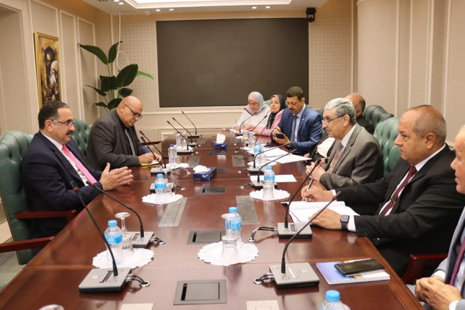 فلسطين ومصر تبحثان تعزيز التعاون المشترك بين البلدين